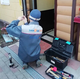 Вскрытие импортного замка + ночной задвижки