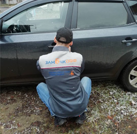 Вскрытие автомобиля марки Toyota